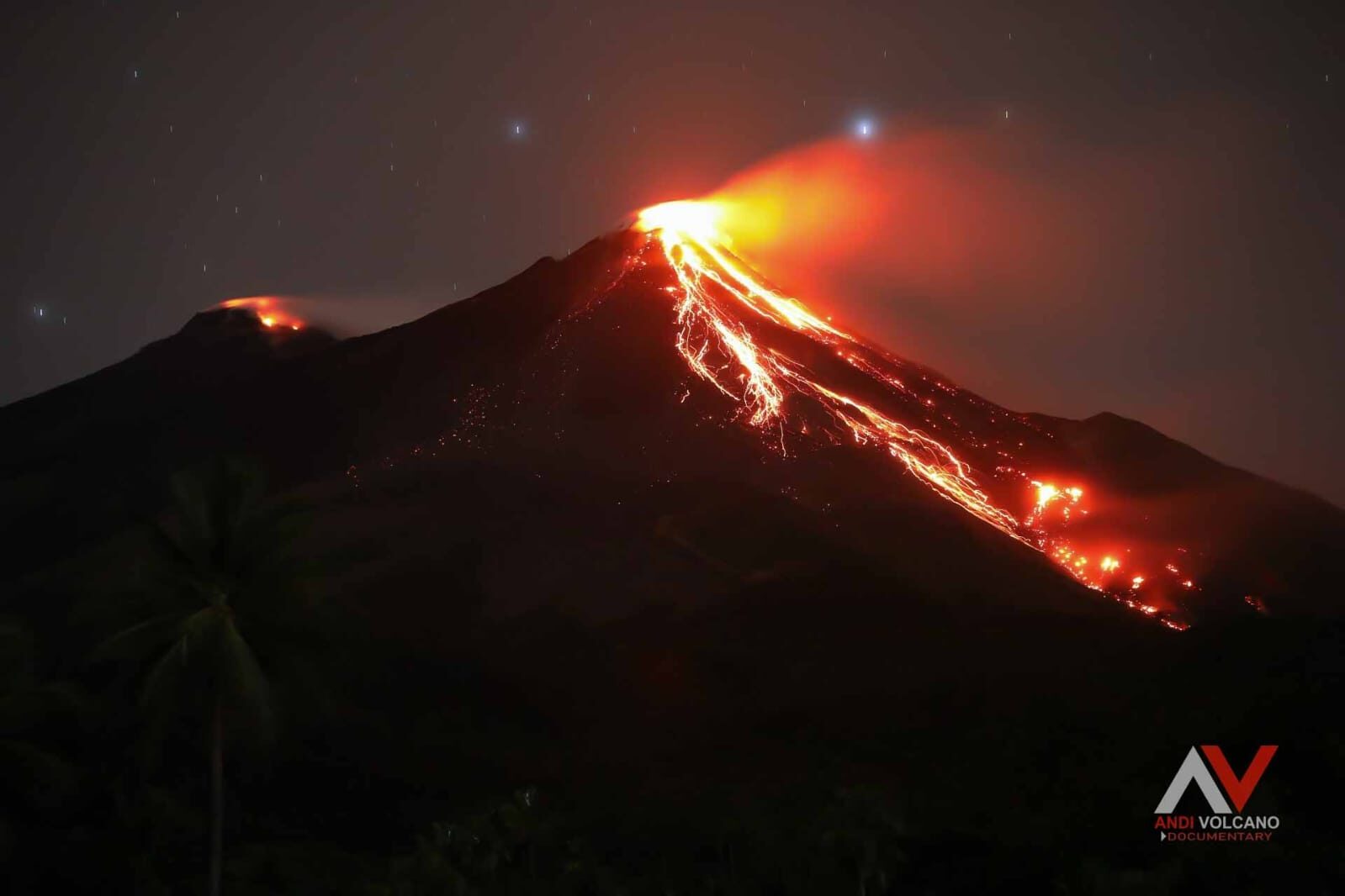 Glowing lava blocks emanating from the lava dome