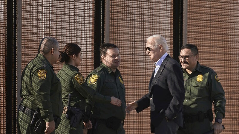 Click to enlarge biden border patrol agents