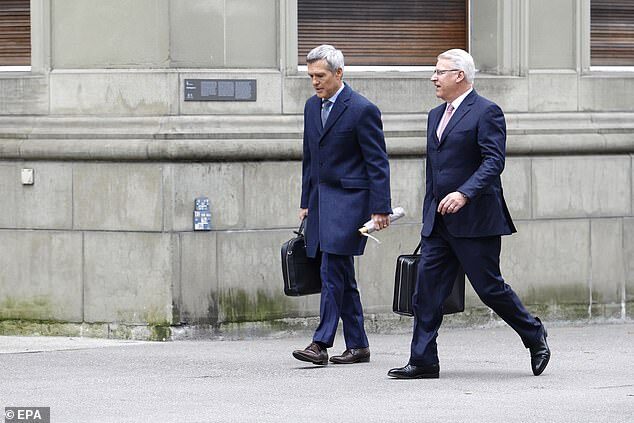 Vice Chairman of the Board of Directors UBS Group AG Lukas Gaehwiler (left) and Member of the Group Executive Board of UBS Group AG Markus Ronner (right) Swiss Federal Department of Finance FDF