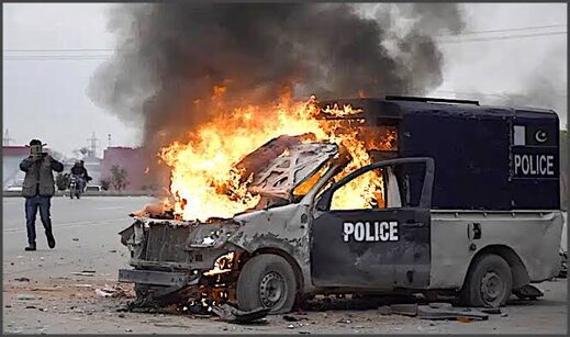 Click to enlarge burning policecar