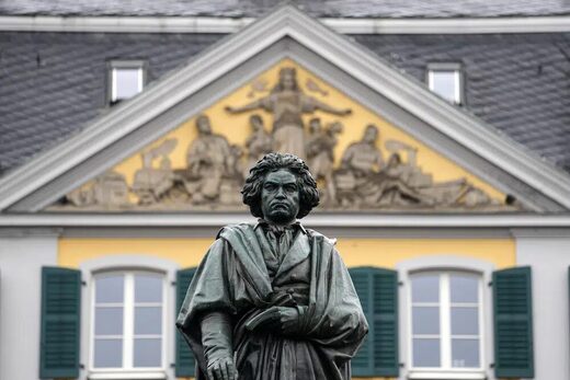 Click to enlarge Ludwig van Beethoven statue