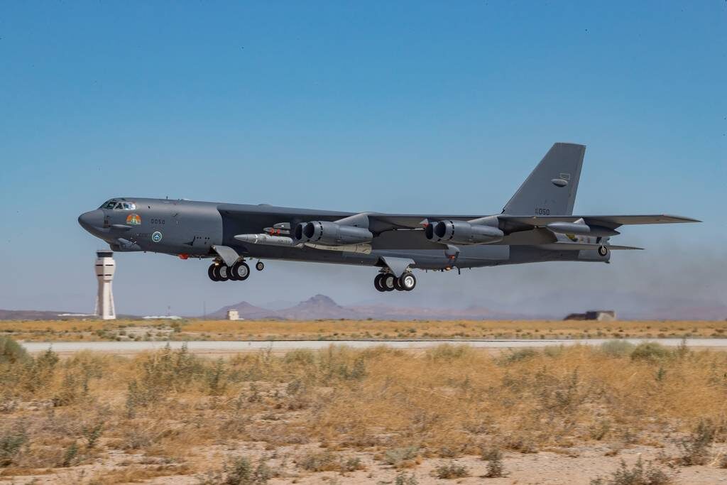 Click to enlarge B-52H Stratofortress