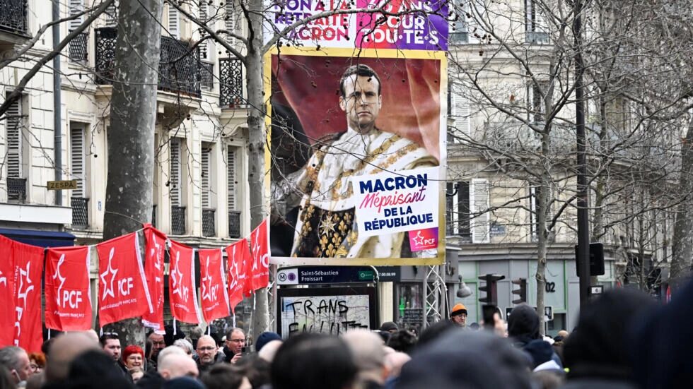 Click to enlarge france protest