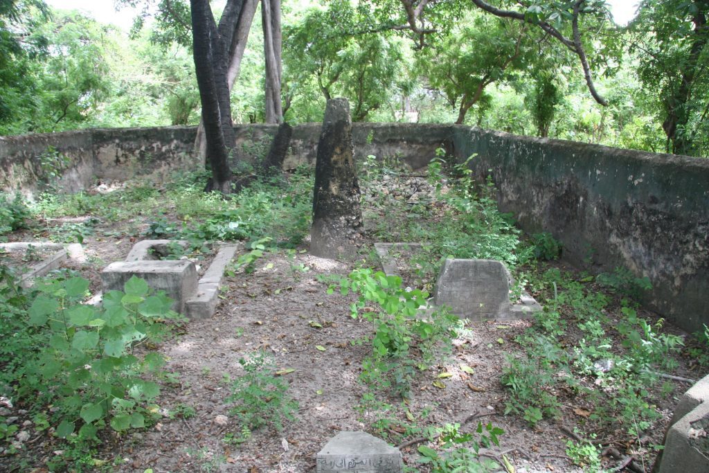 The site of tombs along the Swahili Coast