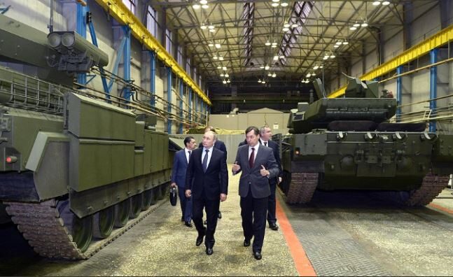 Click to enlarge Russian Army's T-90 and Armata main battle tanks