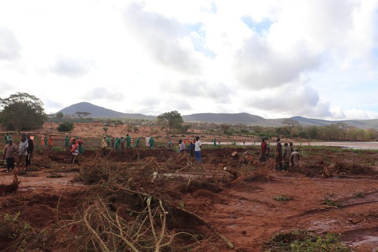 Searching for missing people after flash floods in Mwatate, Taita Taveta County, Kenya, April 2023.