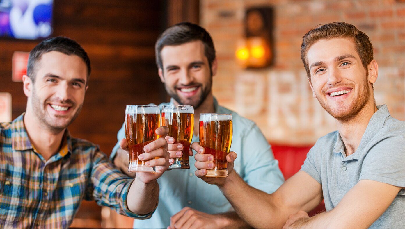 men beer bar