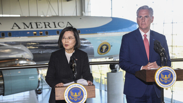 Click to enlarge Taiwan president with Kevin McCarthy