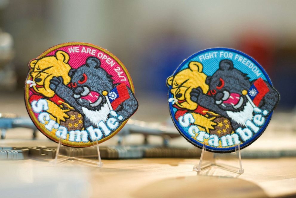 Formosan black bear punching winnie-the-pooh
