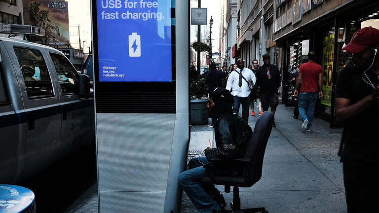 Click to enlarge phone charging station