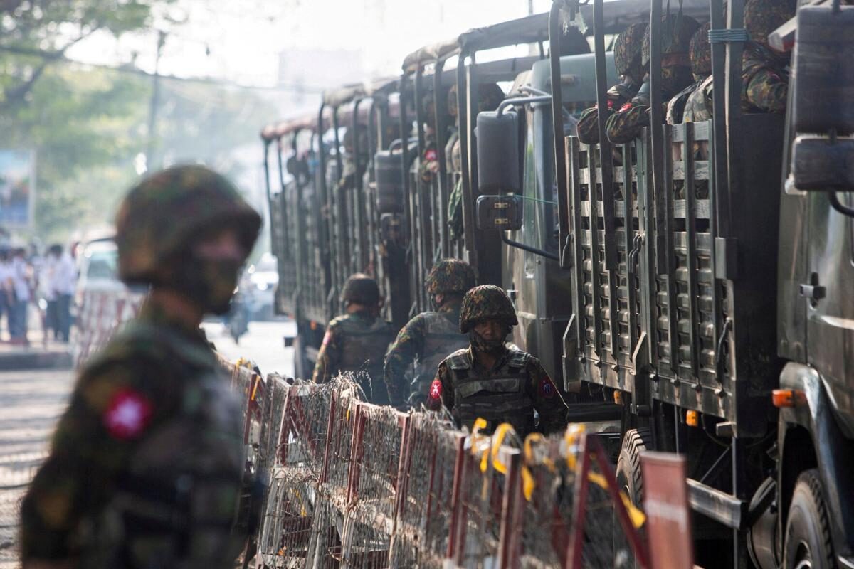 myanmar troops