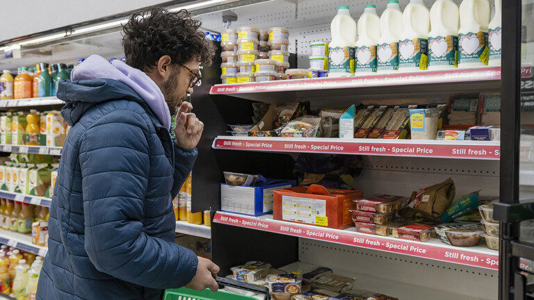 Click to enlarge UK grocery story