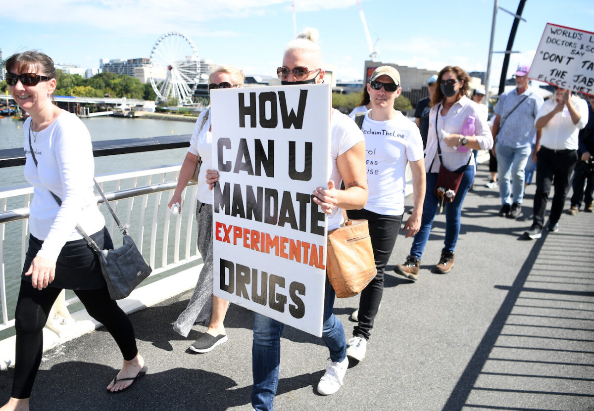 Click to enlarge Protesters Victoria Bridge