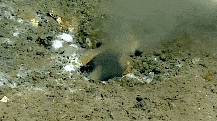 Click to enlarge Hole in ocean