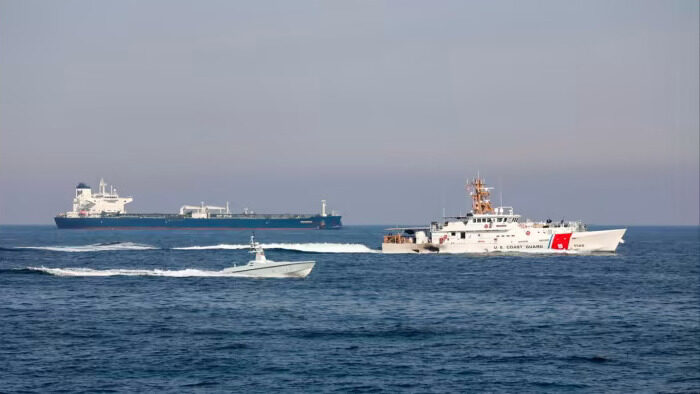 Click to enlarge US Navy drone boat