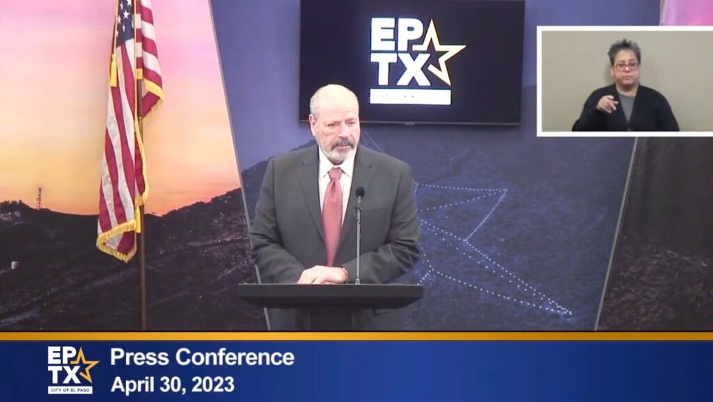 el Paso mayor Oscar Leeser migrants emergency