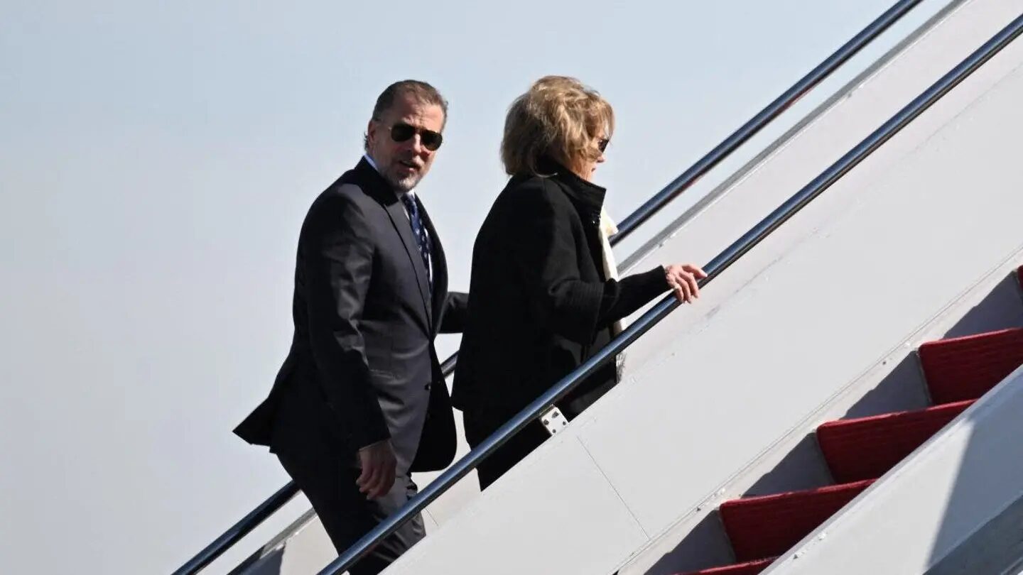 Click to enlarge hunter and valerie biden