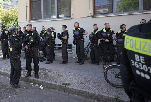 Click to enlarge Police germany