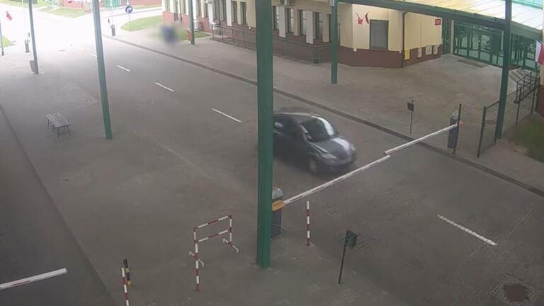 poliand kaliningrad border checkpoint