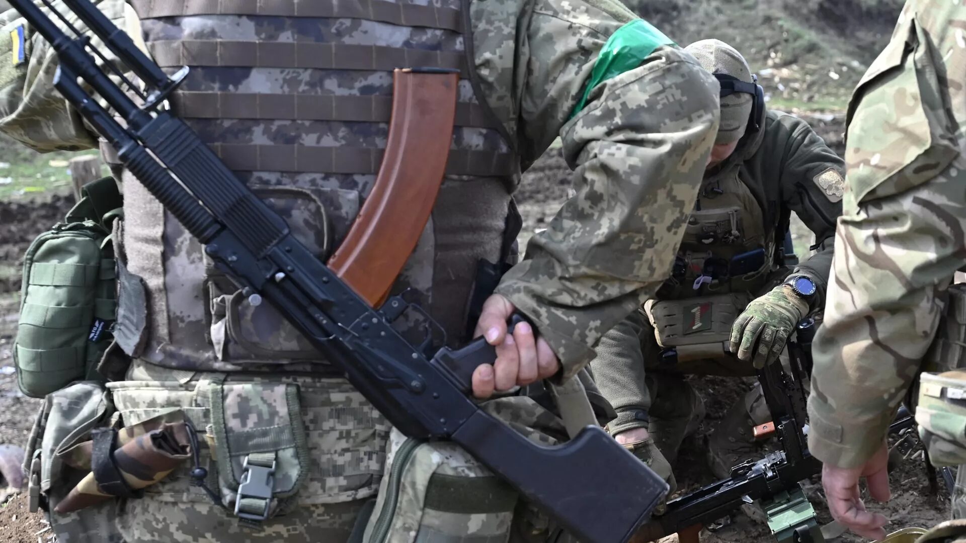 Click to enlarge ukraine military