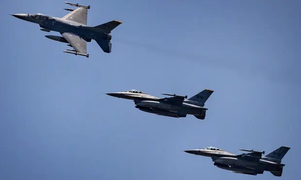 F-16 fighter jets