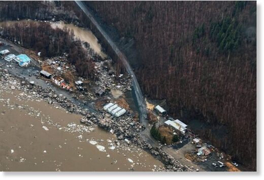 Click to enlarge aerial photo chunks of ice