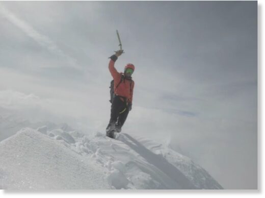 Click to enlarge The heartbreaking last picture of Kacper Tekieli at the top of Jungfrau, which he had sent to his wife and son, writing “I love you kitties”, and she had shared on social media after his death.