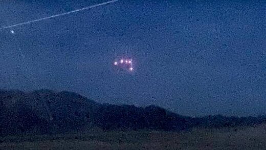 Click to enlarge UFO in sky