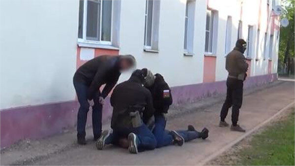 FBS officers, Ukrainian saboteur