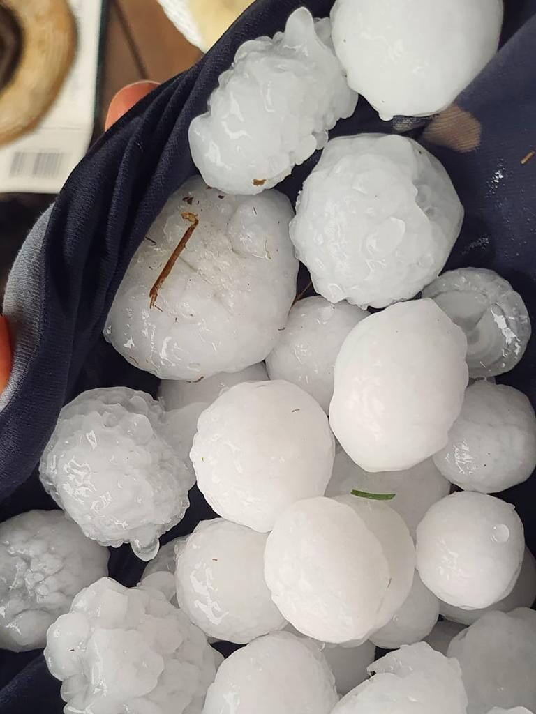 Huge hailstorm cut power to 2100 homes after it hit Newcastle, Australia — Earth Changes —