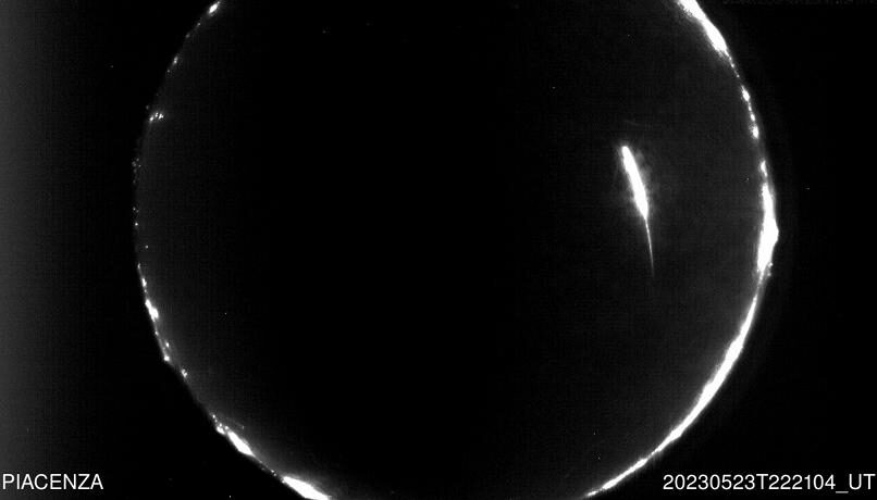 The bolide of May 24 filmed by the Prisma camera in Piacenza