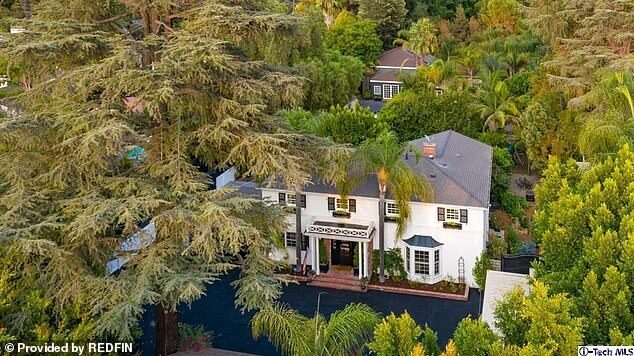 Click to enlarge black lives matter california mansion patrice cullors