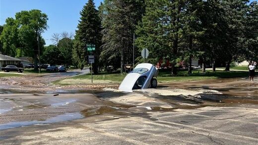 Sinkhole swallows car in Brooklyn Park,  Minnesota