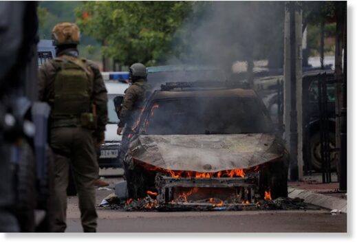 Click to enlarge kosovo protest car