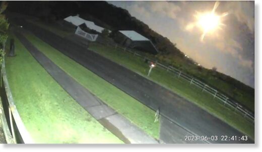 The brightest flash from the meteor.