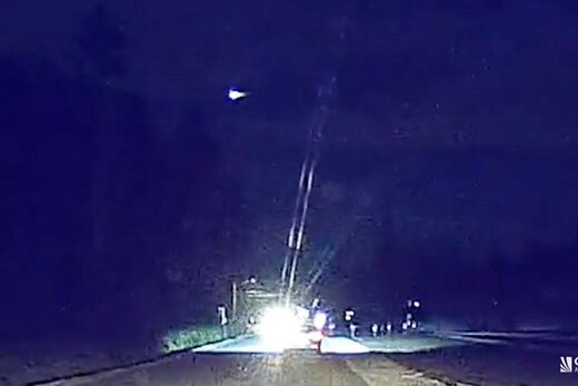 Green meteor fireball shooting across the sky over British Columbia on June 3
