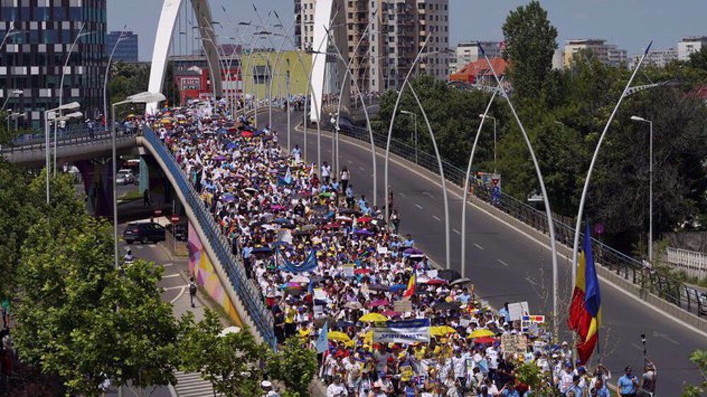 Click to enlarge Romania protest