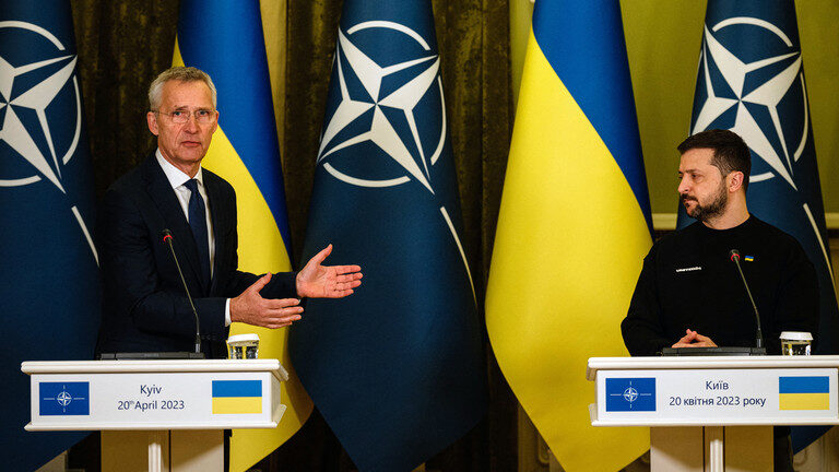 Click to enlarge stoltenberg zelensky