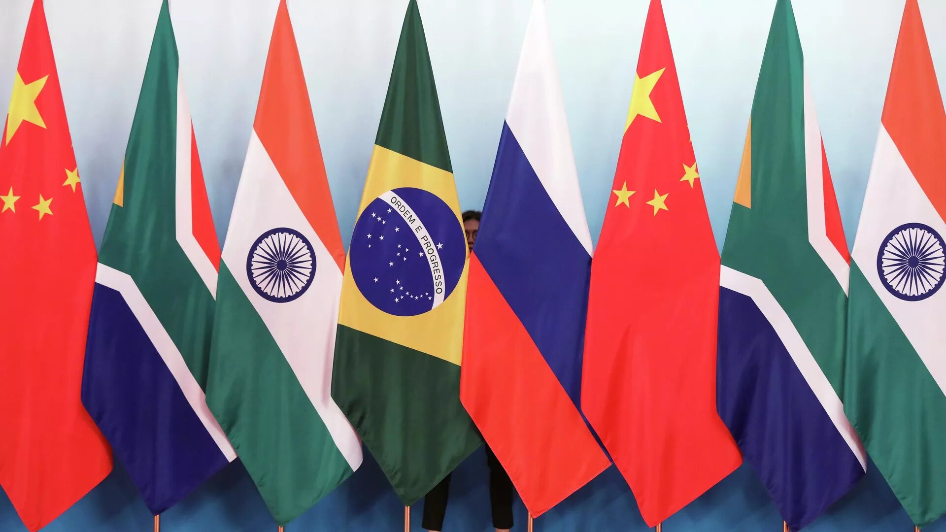 Click to enlarge Nations Flags