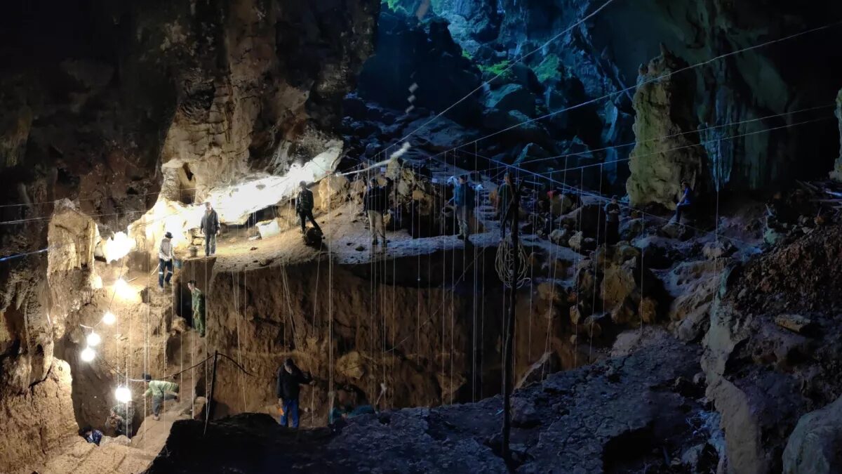 Tam Pà Ling cave in Laos
