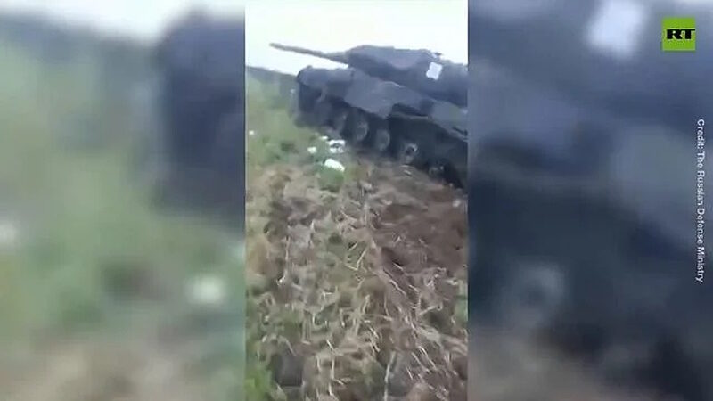 captured leopard tank