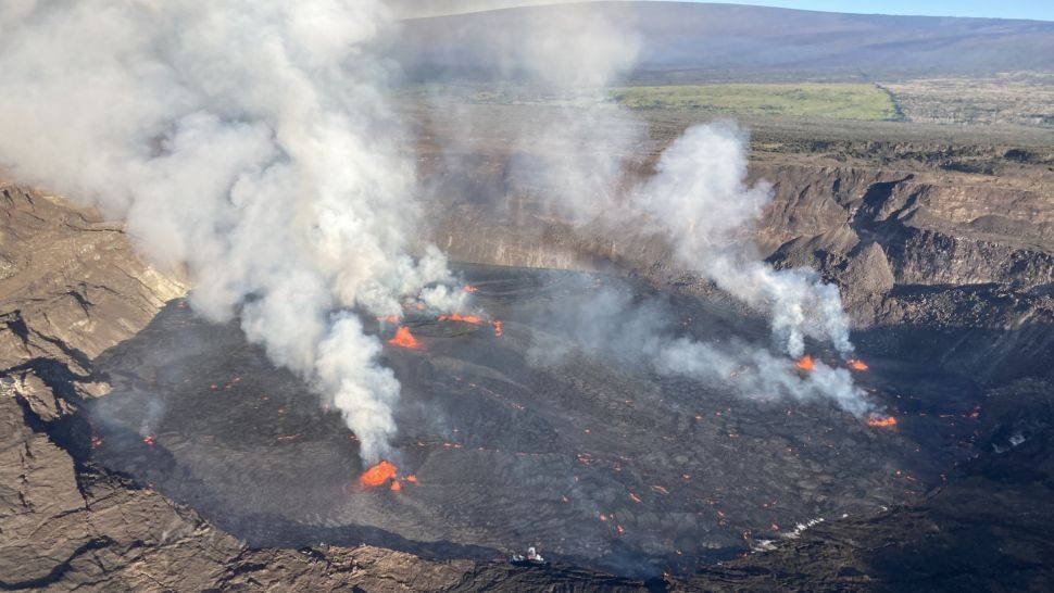 Click to enlarge smog Kilauea volcano