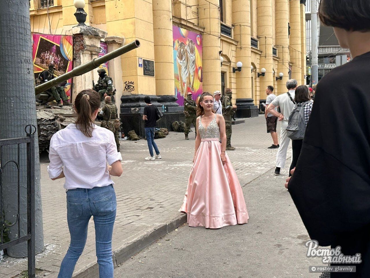 Click to enlarge graduation rostov wagner tank