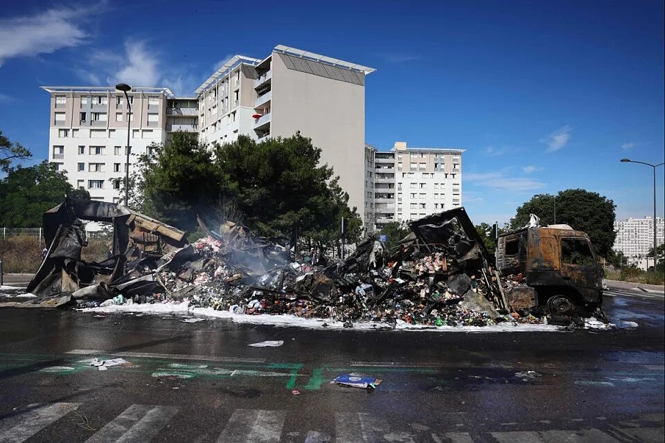 Click to enlarge france riots 2023