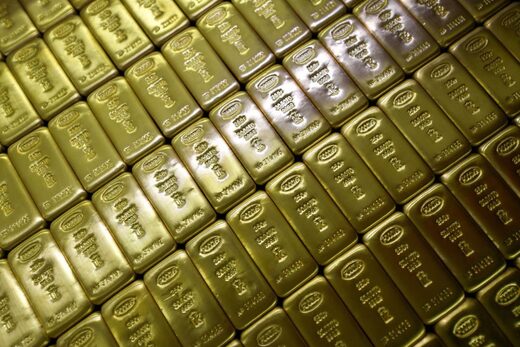 Price of gold hits record high amid geopolitical tensions and investor jitters