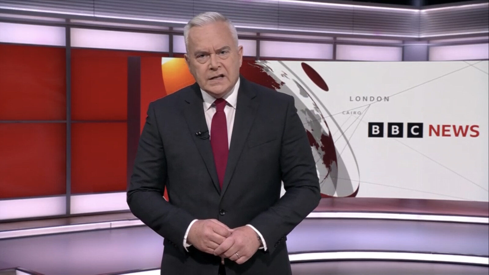Click to enlarge Huw Edwards, BBC News