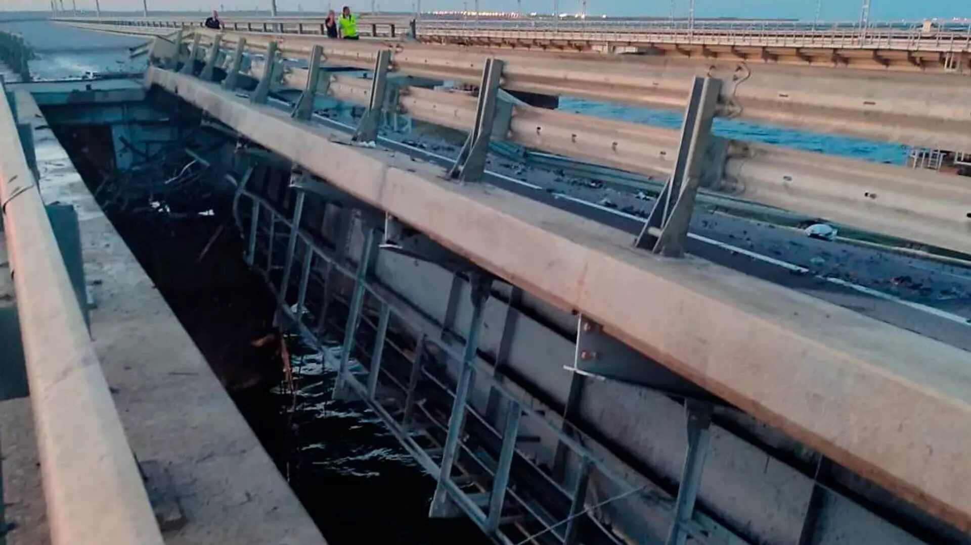 Click to enlarge crimean bridge attack