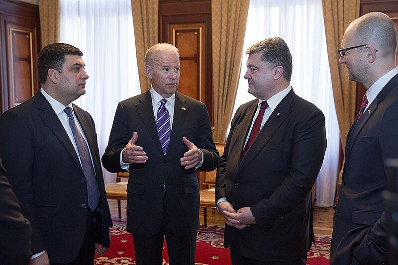 ukraine biden poroshenko