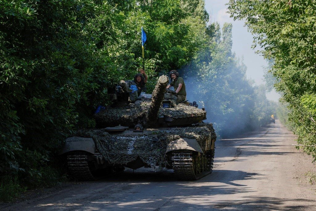 Click to enlarge ukraine troop military