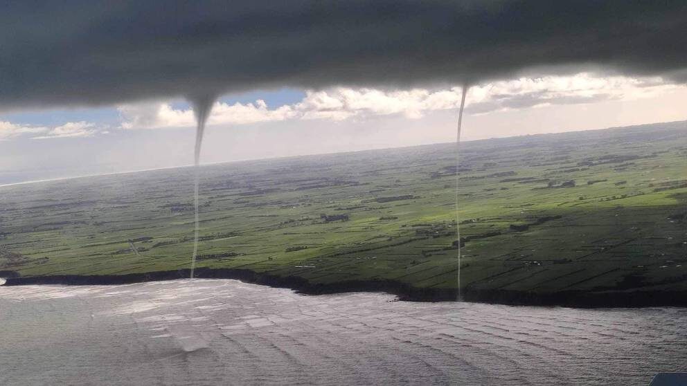 A pilot came across the waterspouts while he